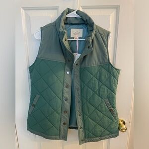 Evy’s Tree Flora vest. Size M. NWT